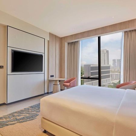 Hilton Gurugram Baani City Centre Gurgaon Dış mekan fotoğraf