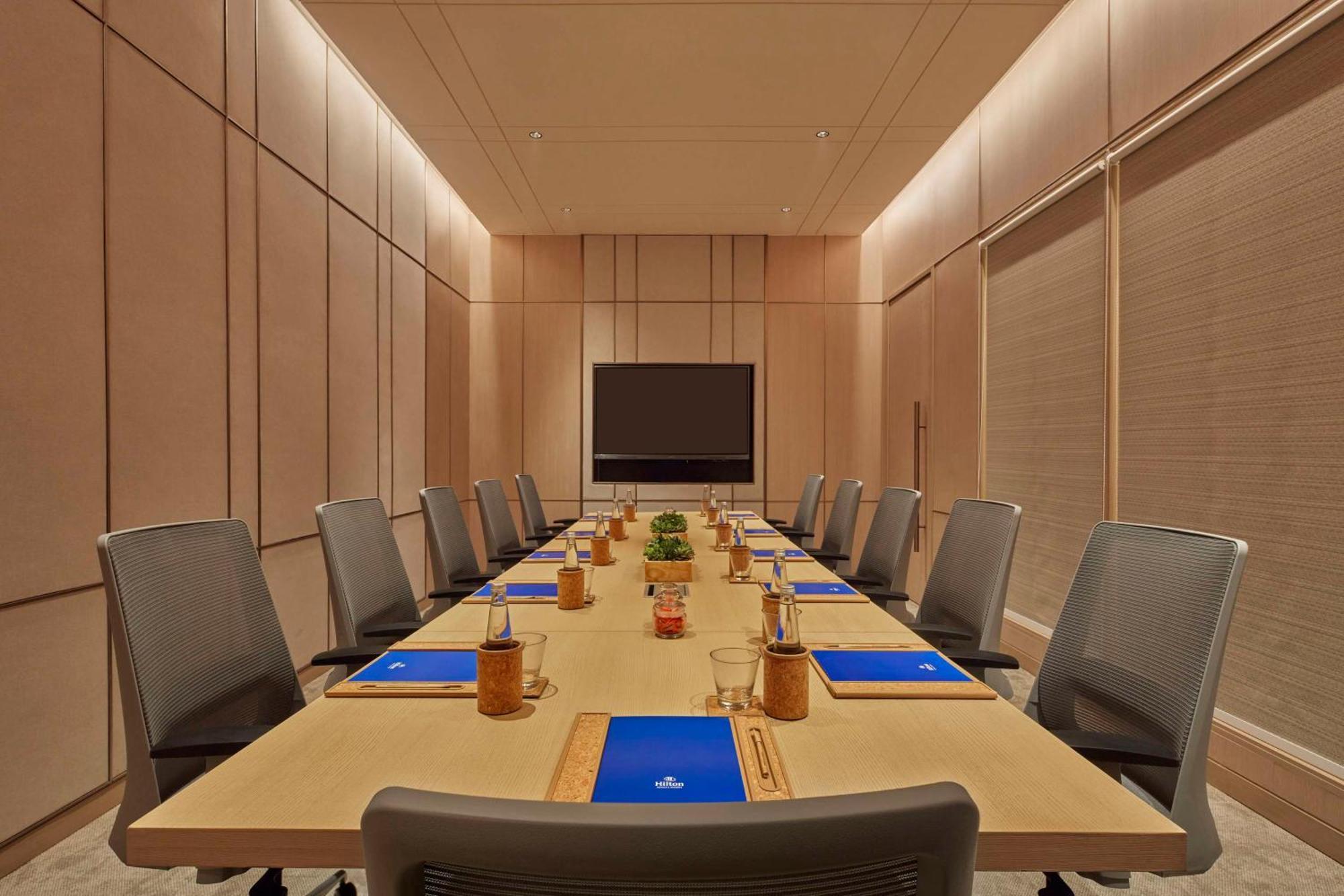Hilton Gurugram Baani City Centre Gurgaon Dış mekan fotoğraf