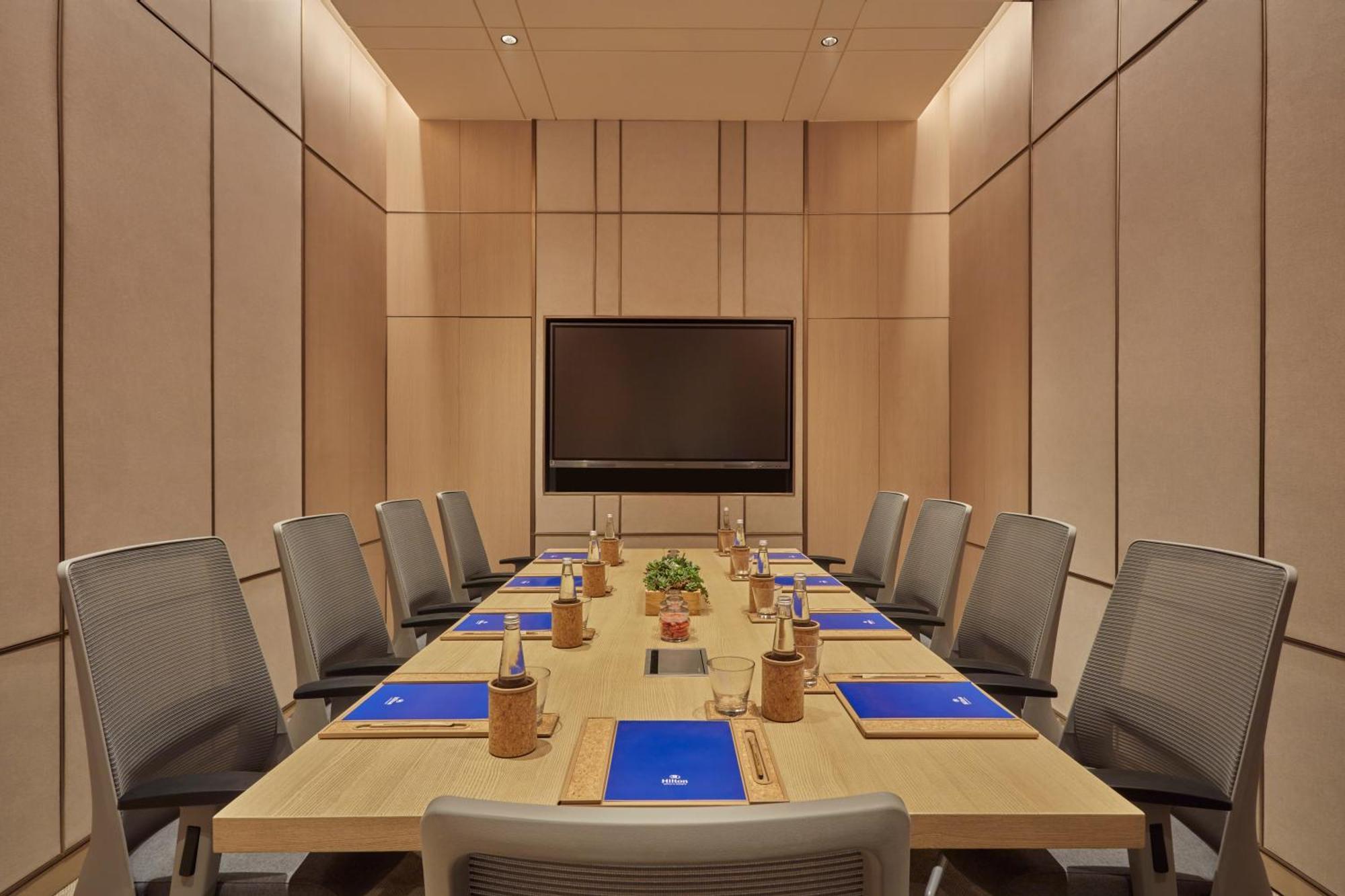 Hilton Gurugram Baani City Centre Gurgaon Dış mekan fotoğraf