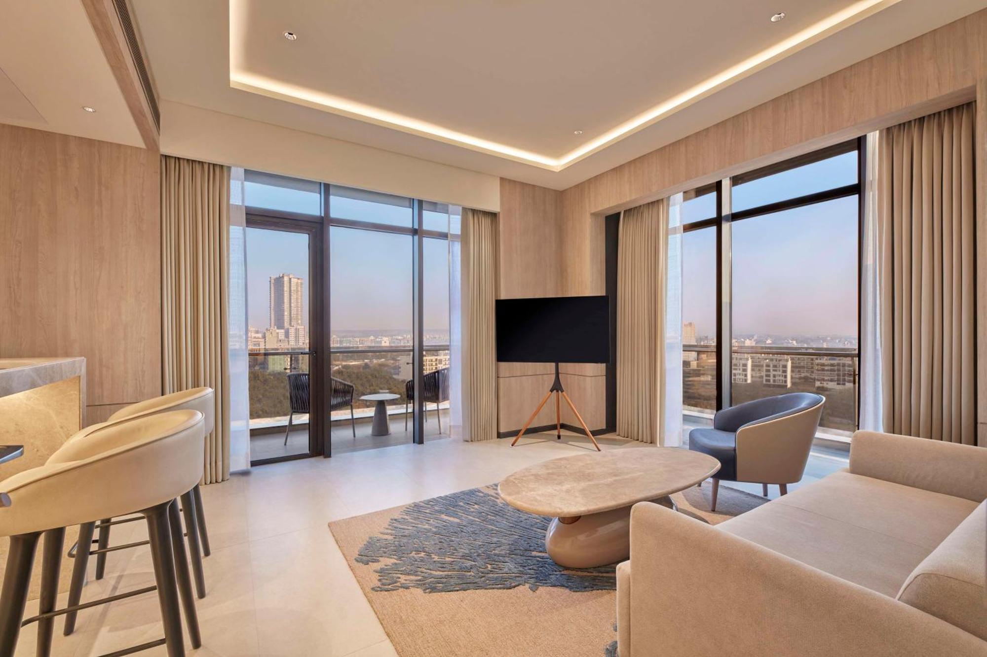 Hilton Gurugram Baani City Centre Gurgaon Dış mekan fotoğraf
