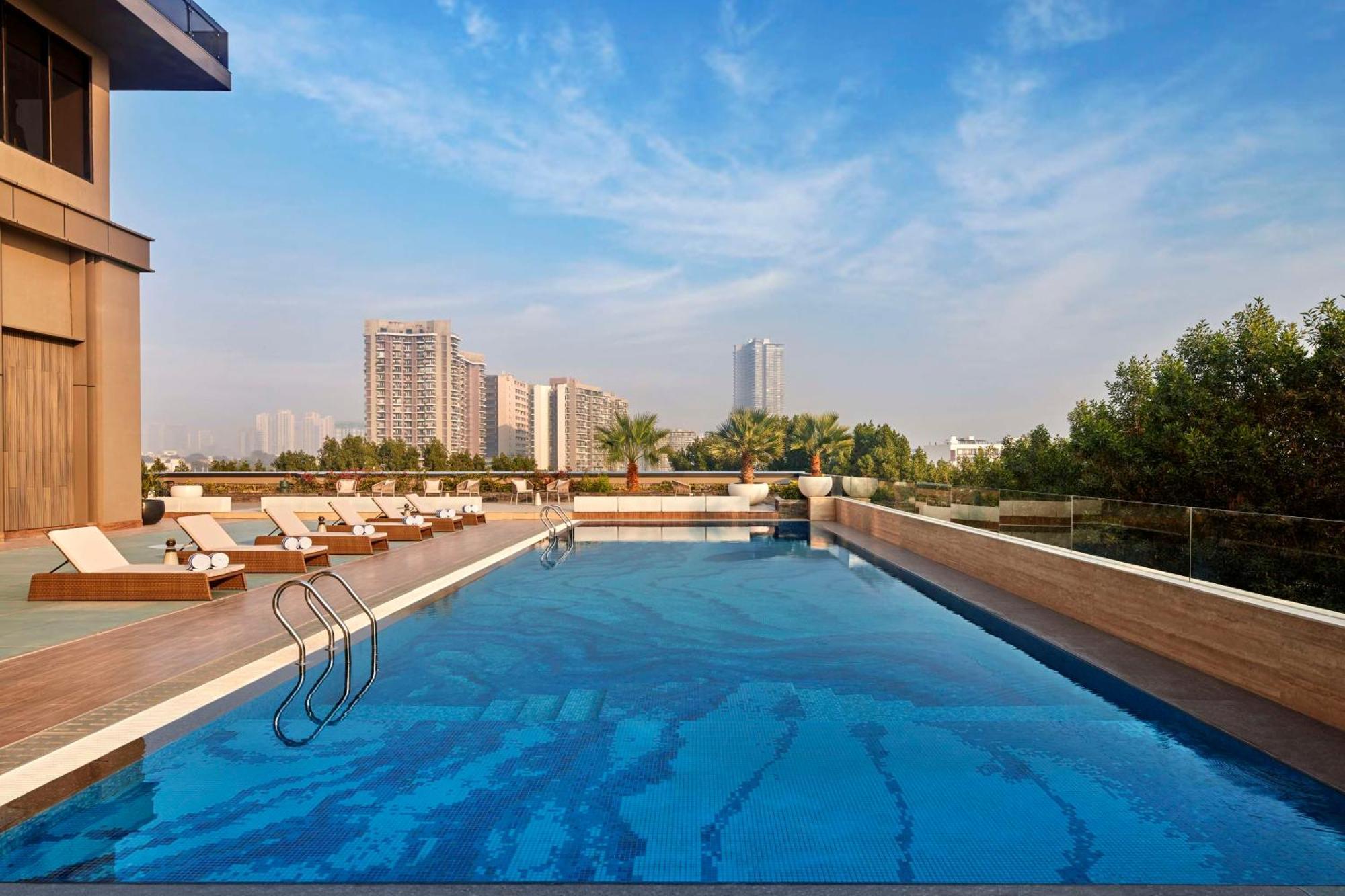Hilton Gurugram Baani City Centre Gurgaon Dış mekan fotoğraf