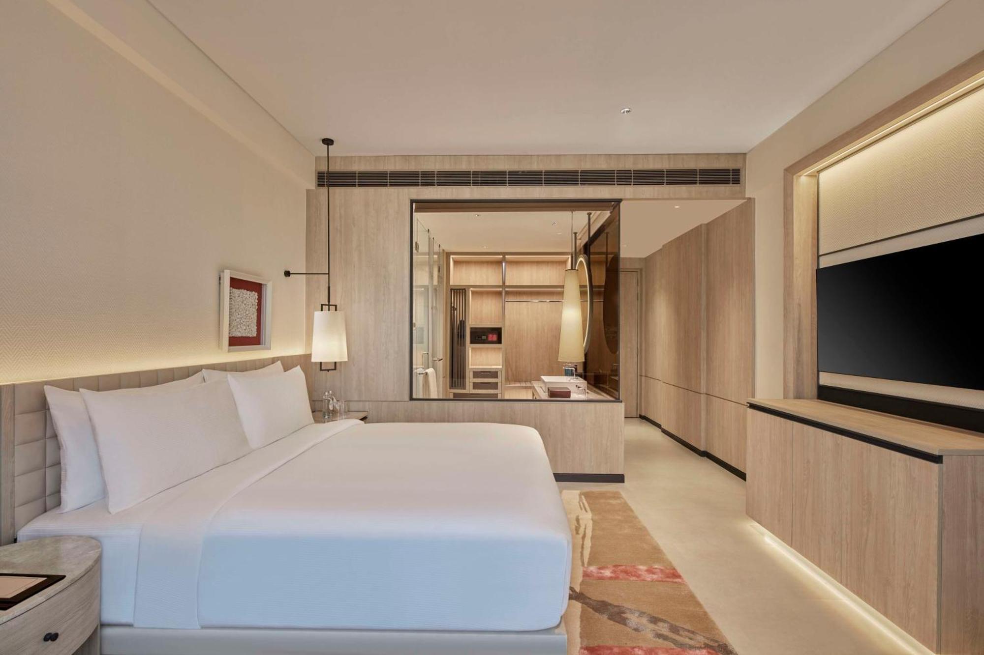 Hilton Gurugram Baani City Centre Gurgaon Dış mekan fotoğraf